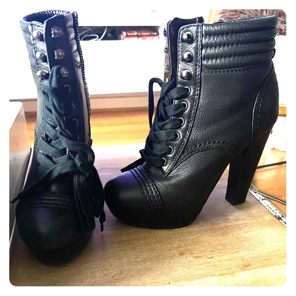 DKNY Valene Lace-up Ankle Boots